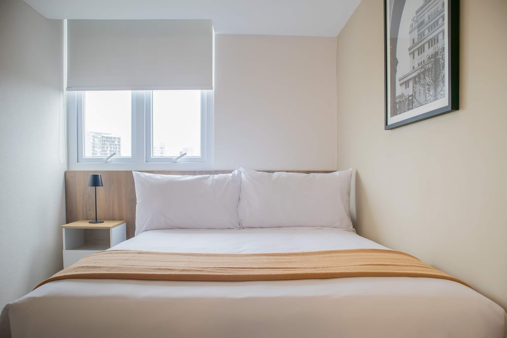 w Contemporary 2BR w Balcony in Barranco