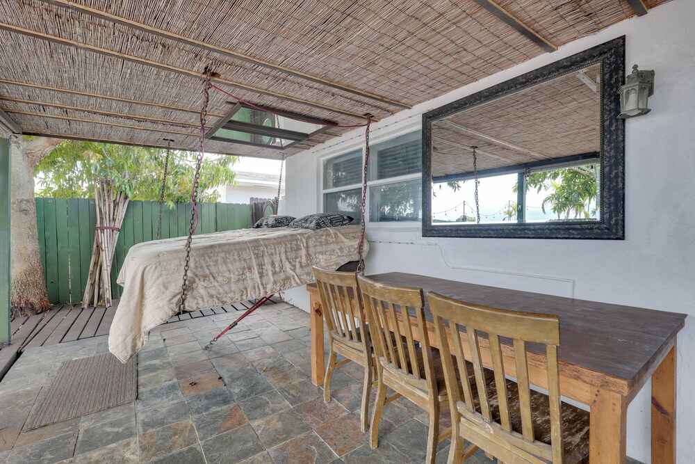 Lakefront Getaway w/ Dock Near Las Olas Beach