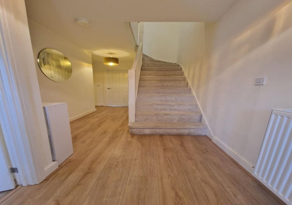 3bedroom Near Nec & Airport W/parking and Garden
