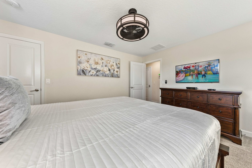 Gorgeous 5Bd w Pool Lazy River Storey Lake 4989