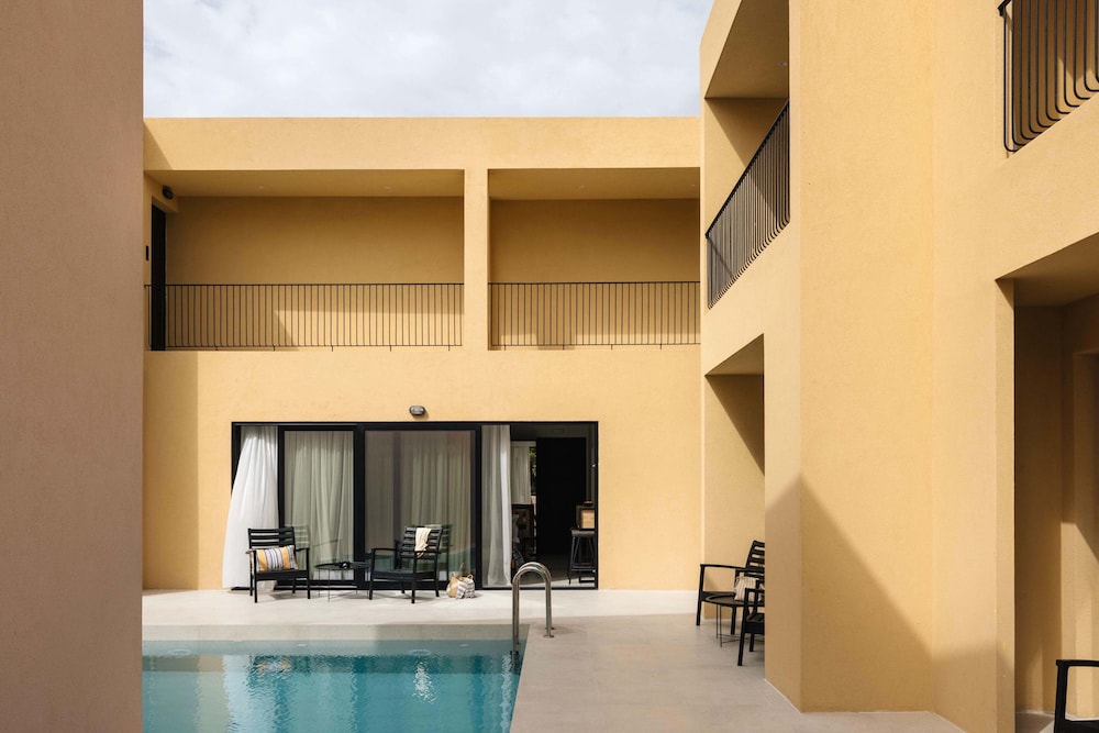 Marea Suites