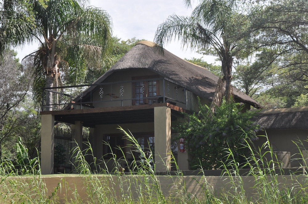 Hakusembe River Lodge, photo 15