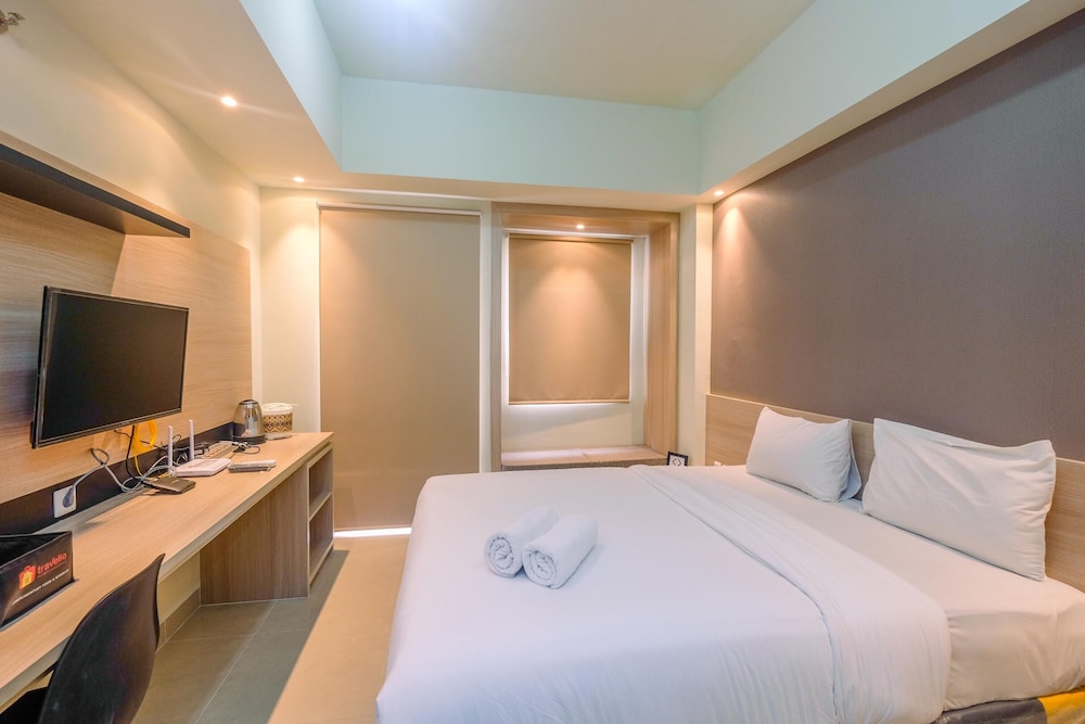 New Furnished with Cozy Stay @ Studio Mustika Golf Residence Apartment view 4