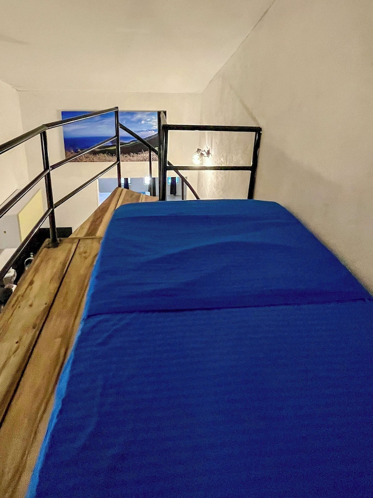 Ocean Lovers Taganga Dive Center& Hostel