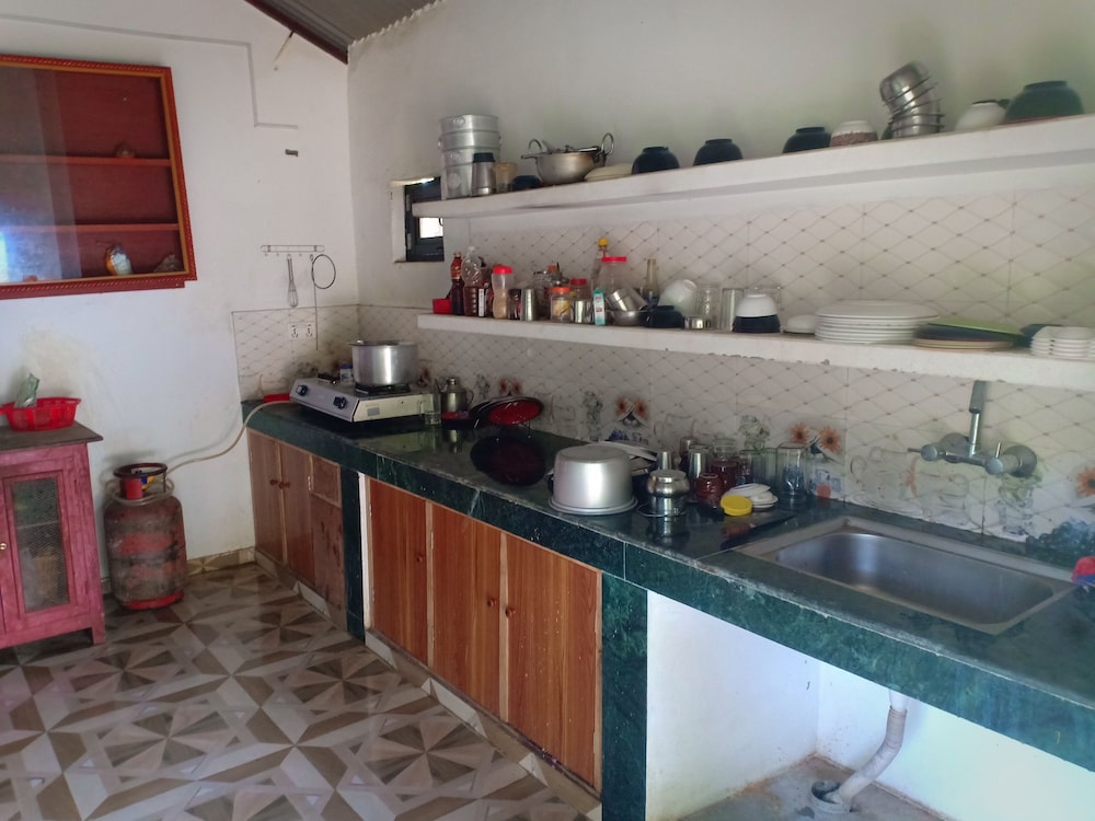 Begnas Lake front guest house