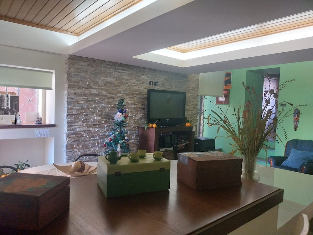 Serra da Estrela Seven Rooms 3 Suites Villa In s