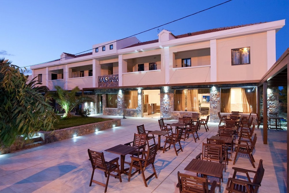Dias Luxury Studios & Apartments