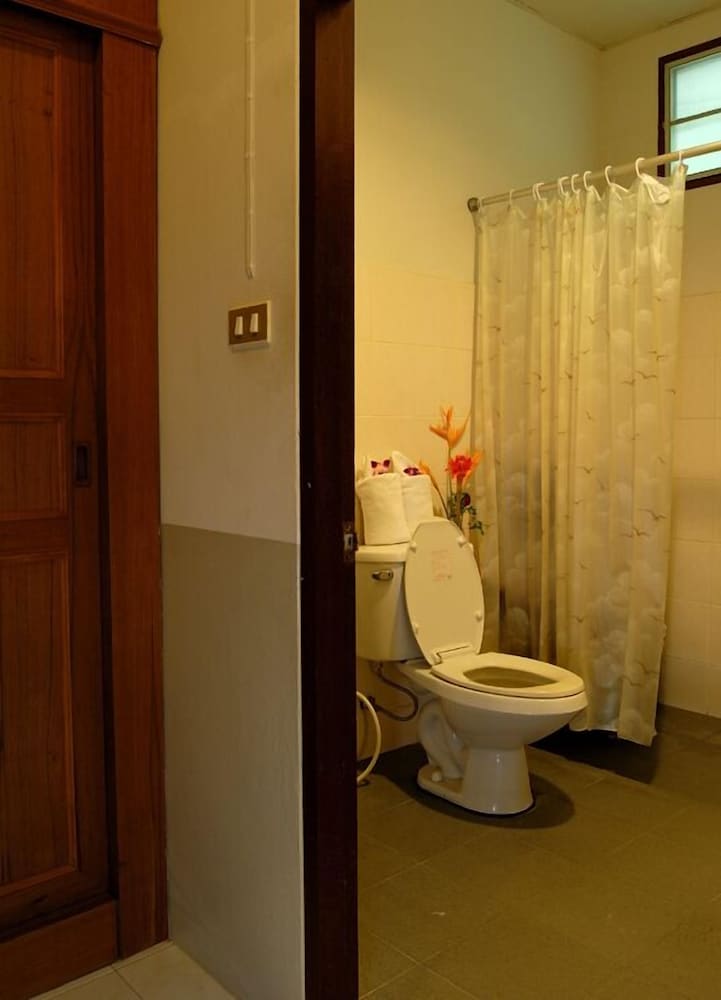 Thong Takian Resort