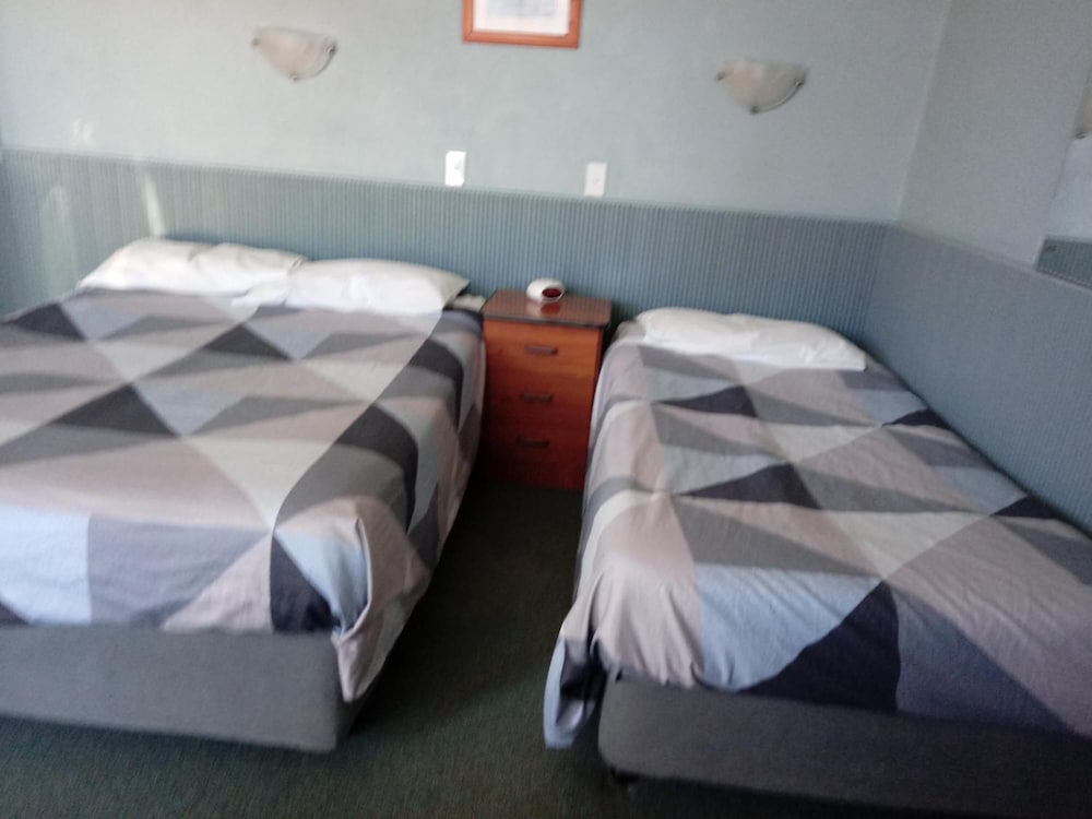Travellers Rest Motel