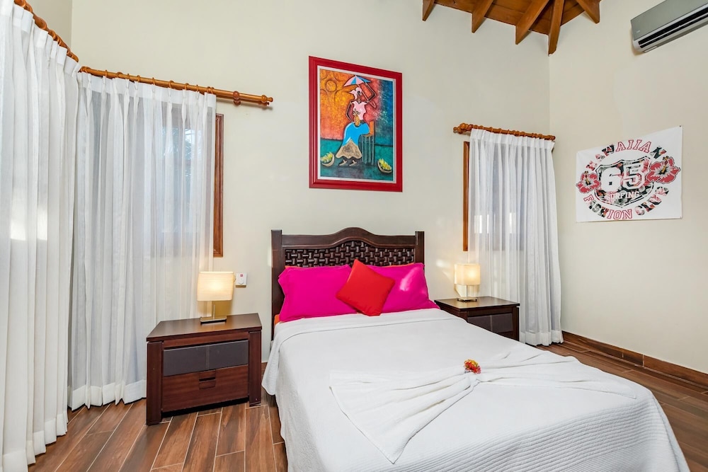 Luxury Stunning Villa in Cocotal With Pool view 5
