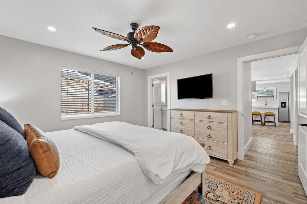 Walk to Beach, Private Pool + Fire Pit, Bonfires! G By The Sea by Avantstay