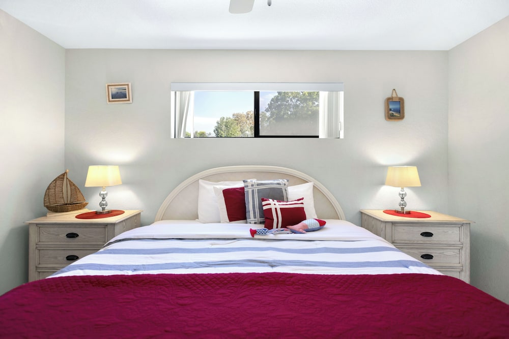 The Nook at Weston Point - Cozy Condo Getaway