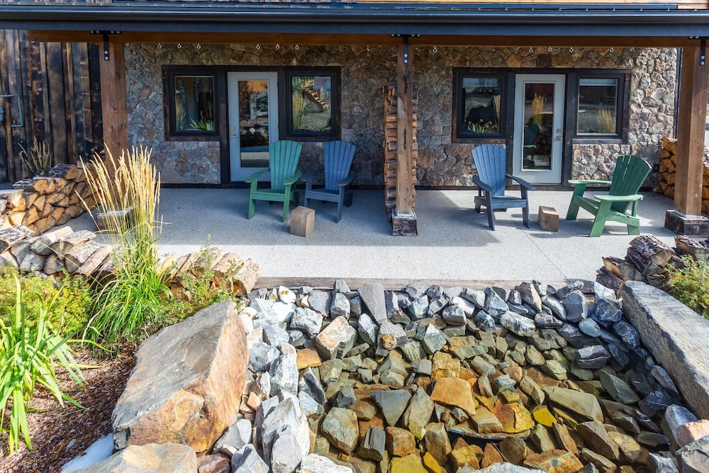 Blackstone B&B