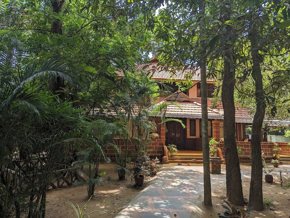 Neelambari Ecotourism Thrissur Aratupuzh
