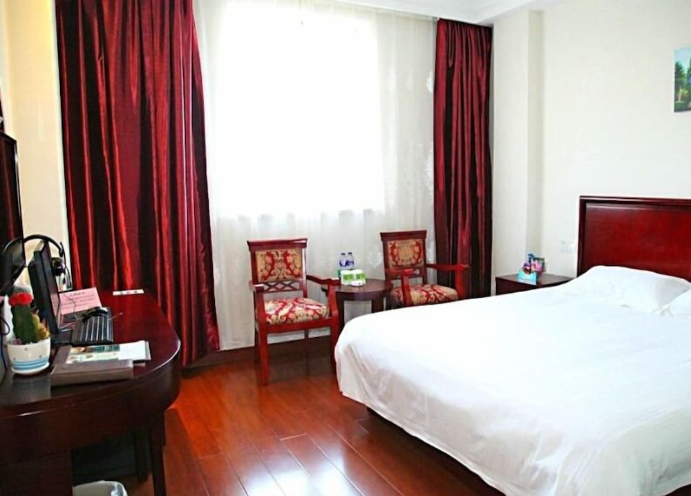 GreenTree Inn Suzhou Zhangjiagang Daxin Town Pingbei Road Express Hotel
