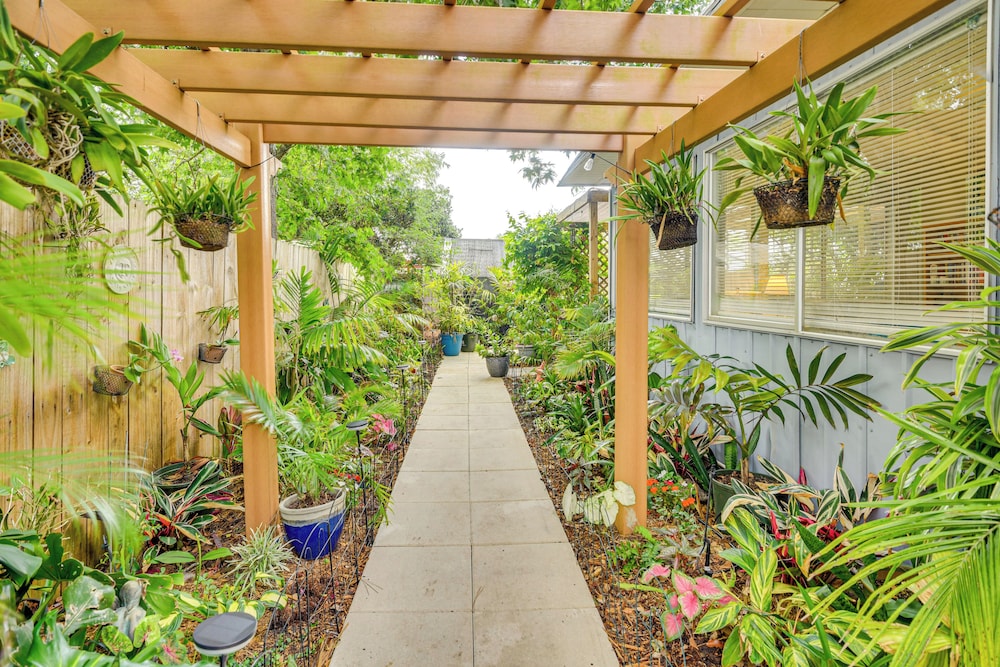 'palm Bungalow' Near Dtwn St Augustine & Beaches!