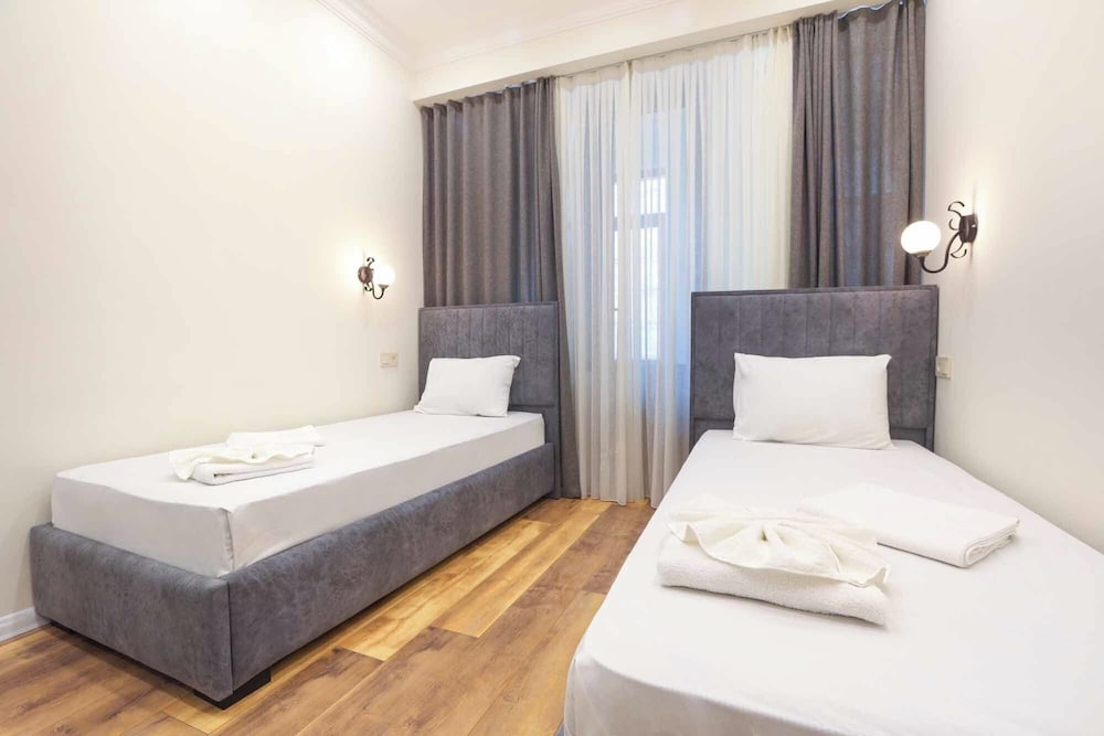 Stay Inn on Yekmalyan St
