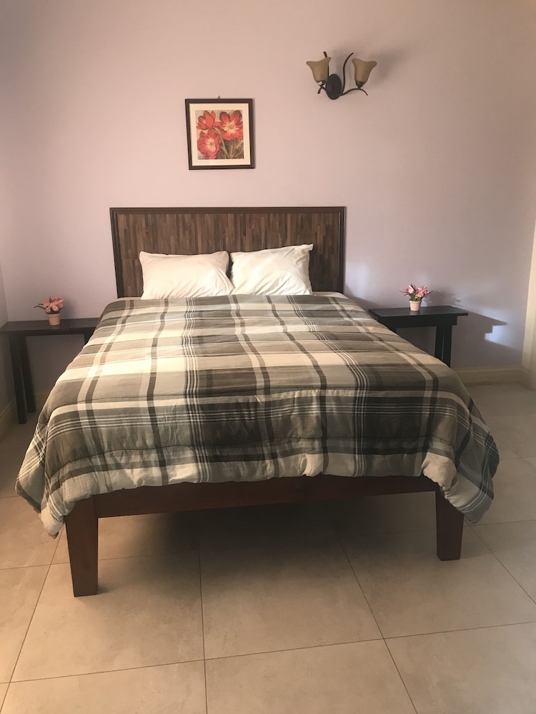 Kingston Paradise Place Rooms