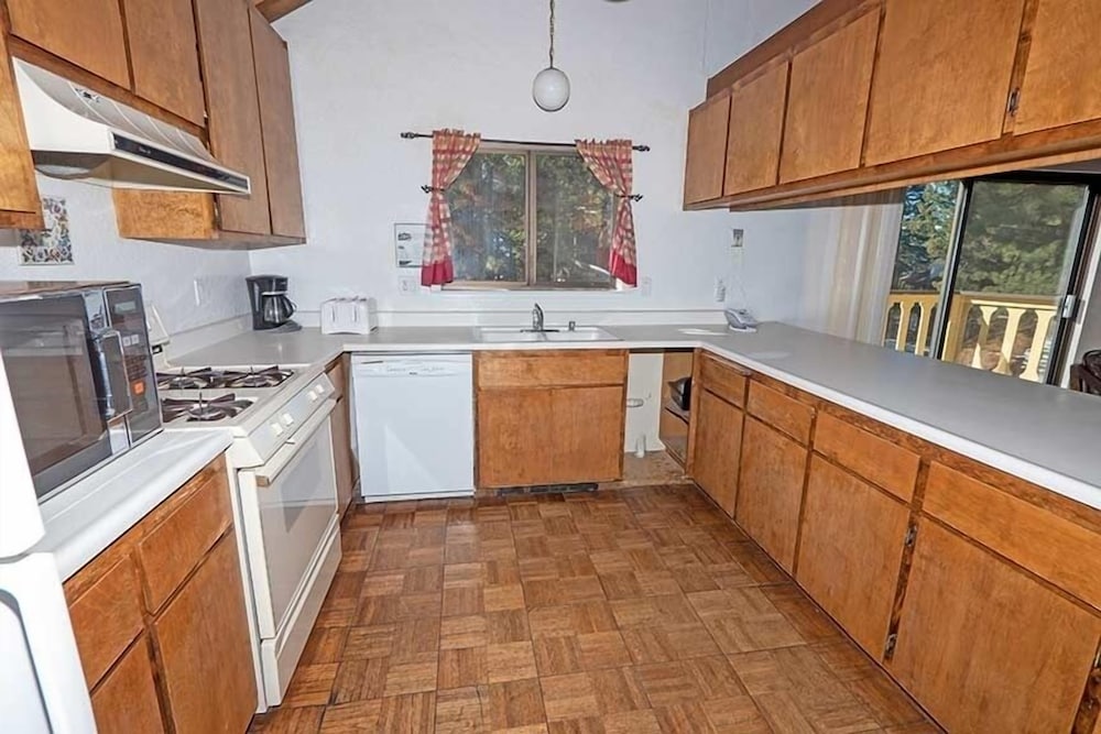 3336 Pine Hill Road 3 Bedroom Home