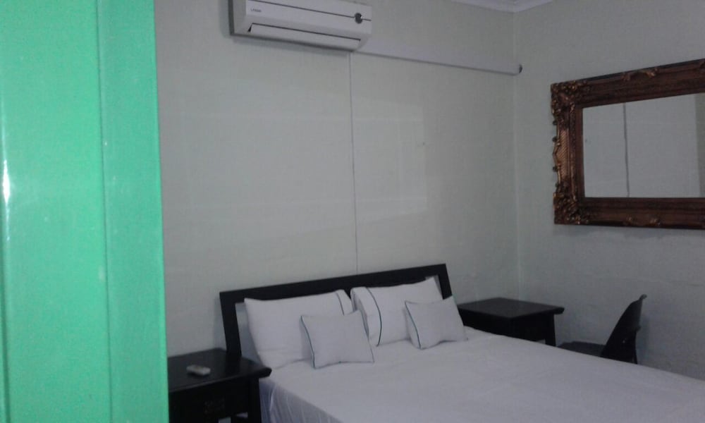 Kazungula Guest House