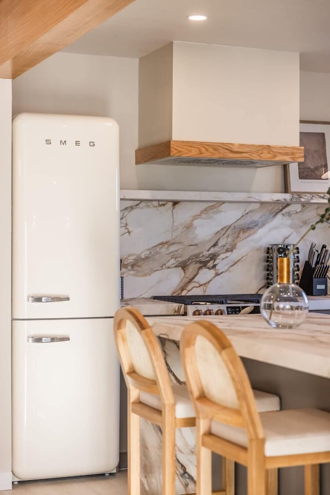 @ Marbella Lane - Vibrant & Chic Designer Home