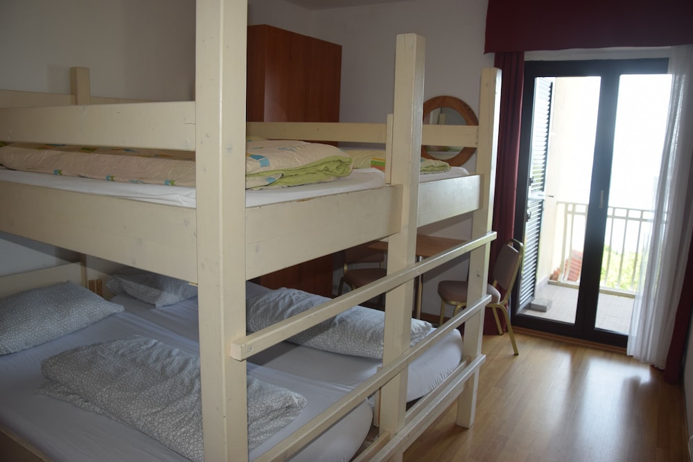 Photo 28