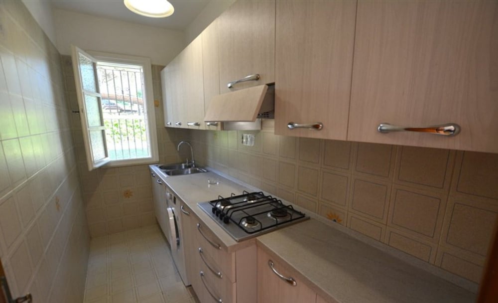 Comfy Apartment With Patio and Private Fenced and Furnished Garden