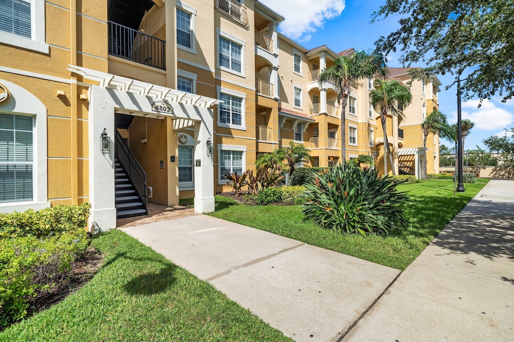 4802 Cayview Avenue #308