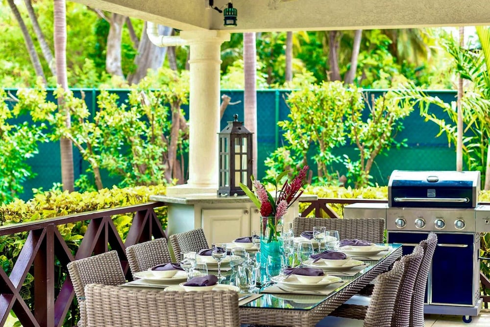 Gibbs Glade Villa 4 Bedroom Home by Bluescape