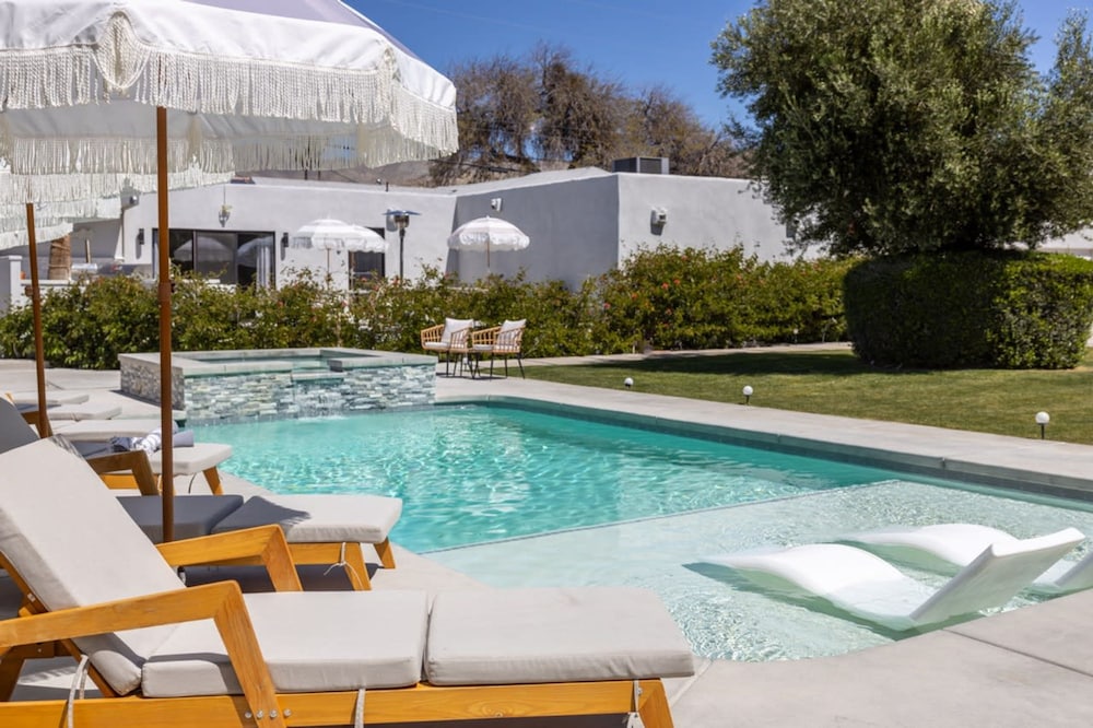 The Yucca Hotel- Entire Boutique Buyout