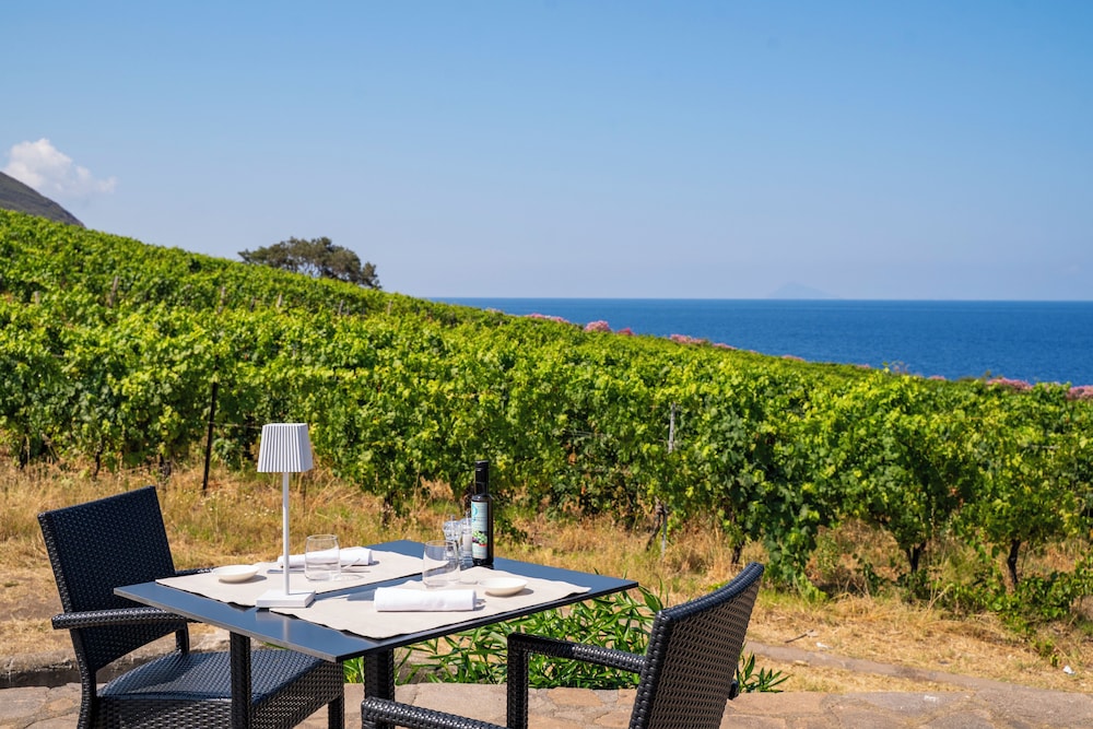 Borgo del Cannitello Romantic Resort