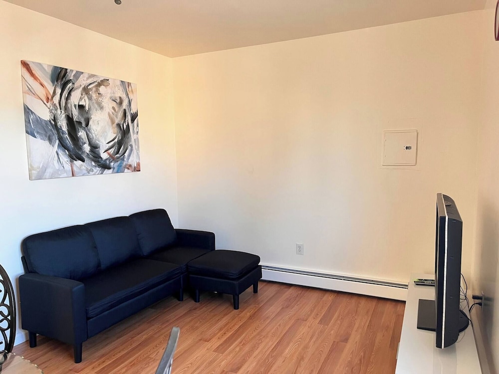 Amazing Three Bedrooms Apartment