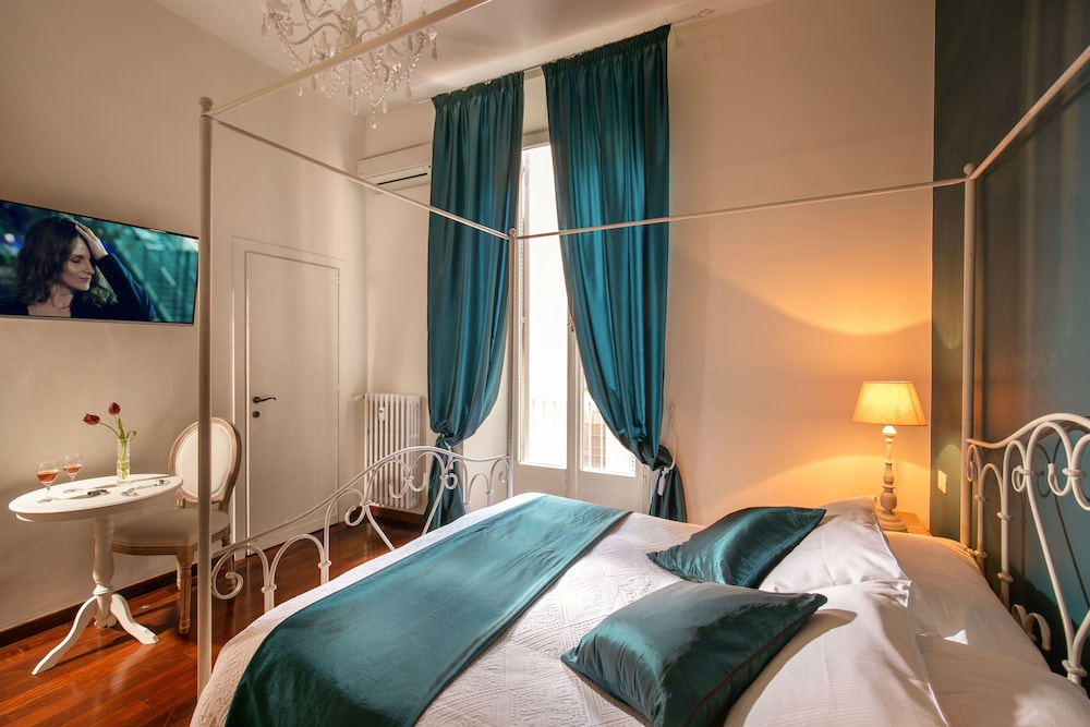 Avignonesi Suites - Domus Collection