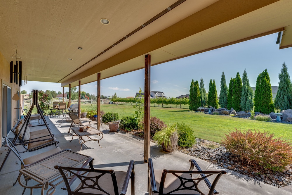 West Richland Home w/ Vineyard & Mountain Views! view 3
