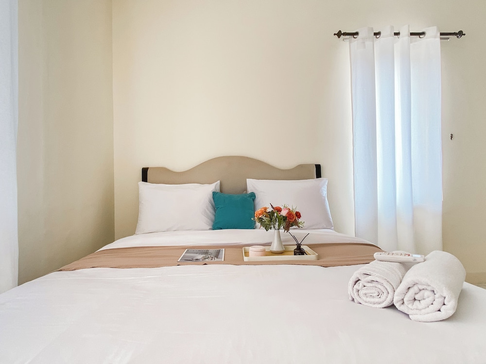 Homey And Modern 2Br At Marina Ancol Apartment