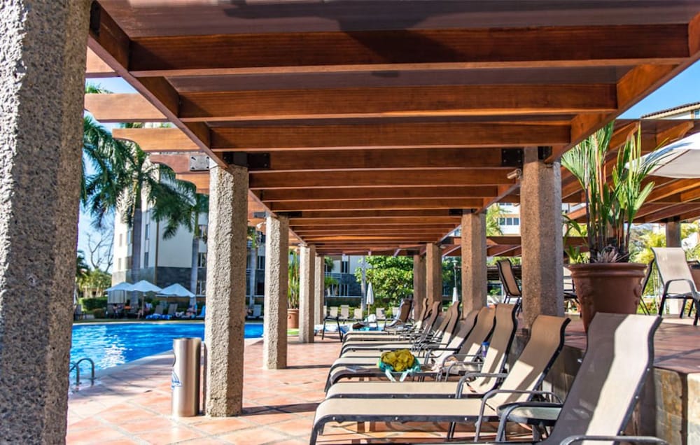 Costa Linda Condo 1.3