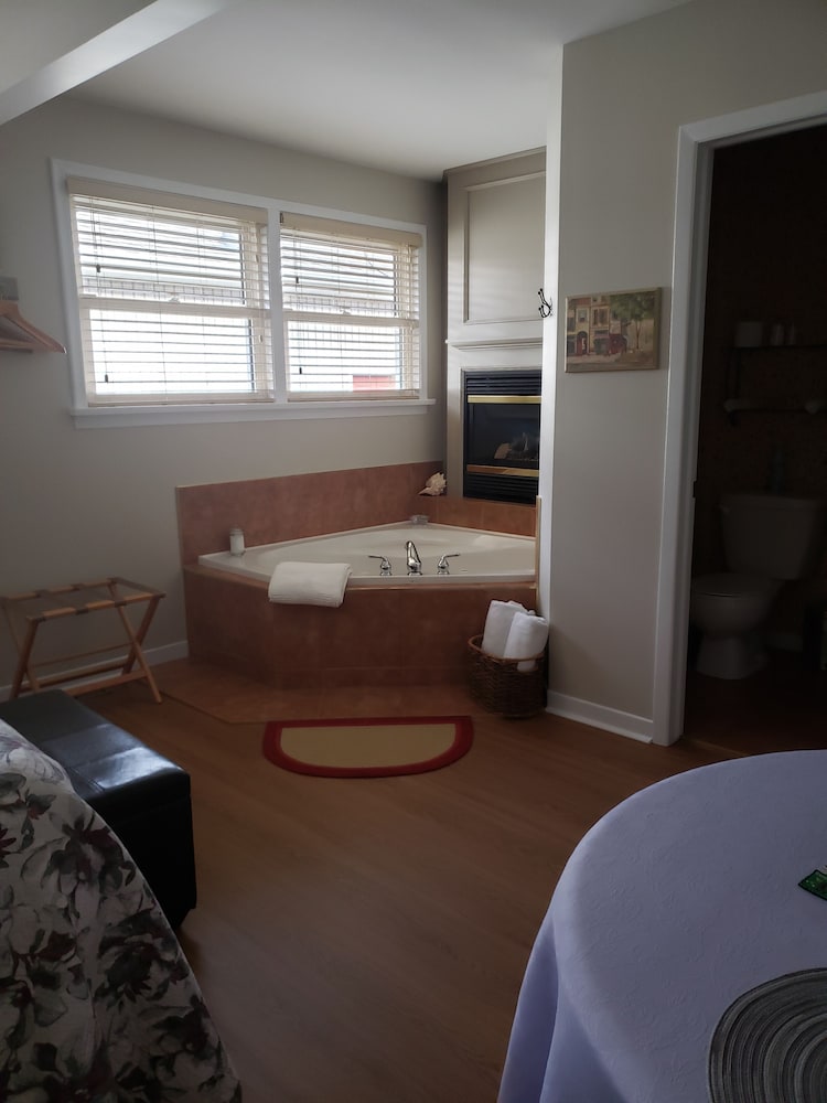 627 On King Bed and Breakfast
