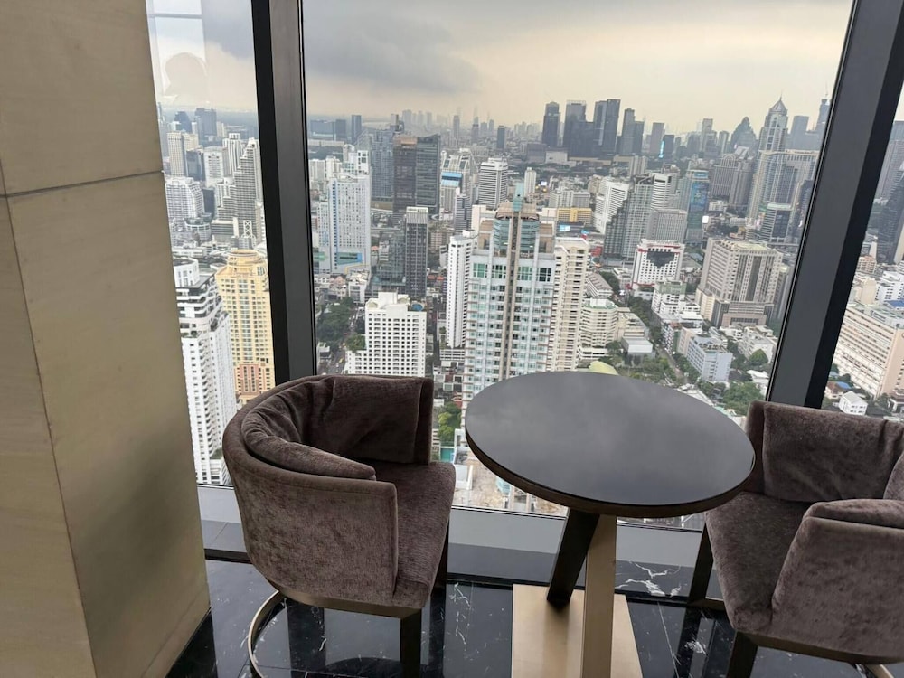 Circle Living Skyline Residence