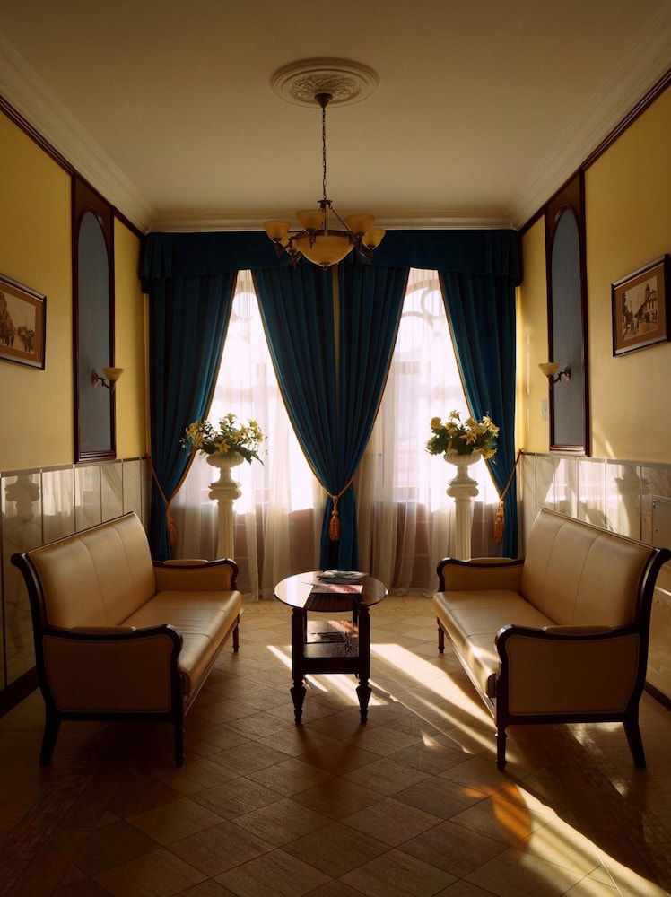 Garni Hotel