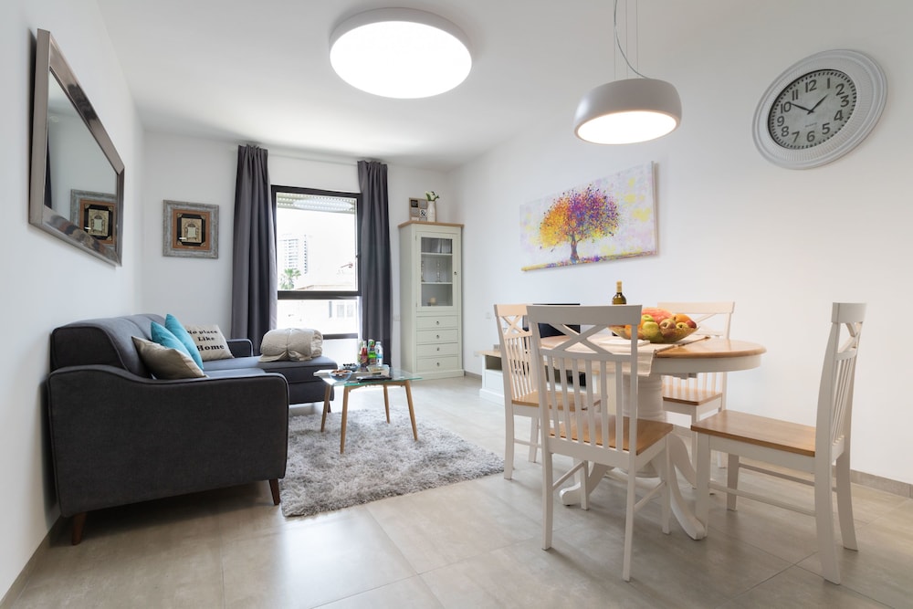 King David Court - Isrentals