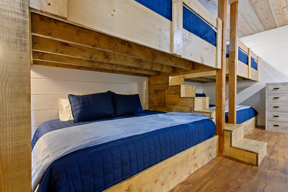 Luxury Retreat in Broken Bow