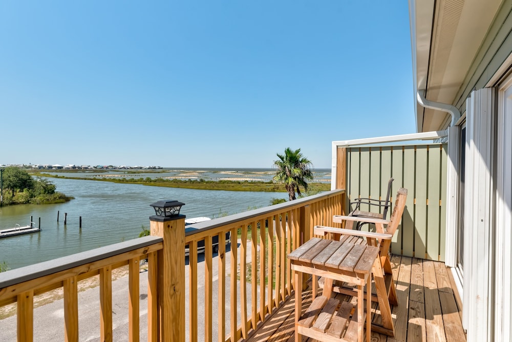 Bayou Heron #2b - 1514 Cadillac 2 Bedroom Condo
