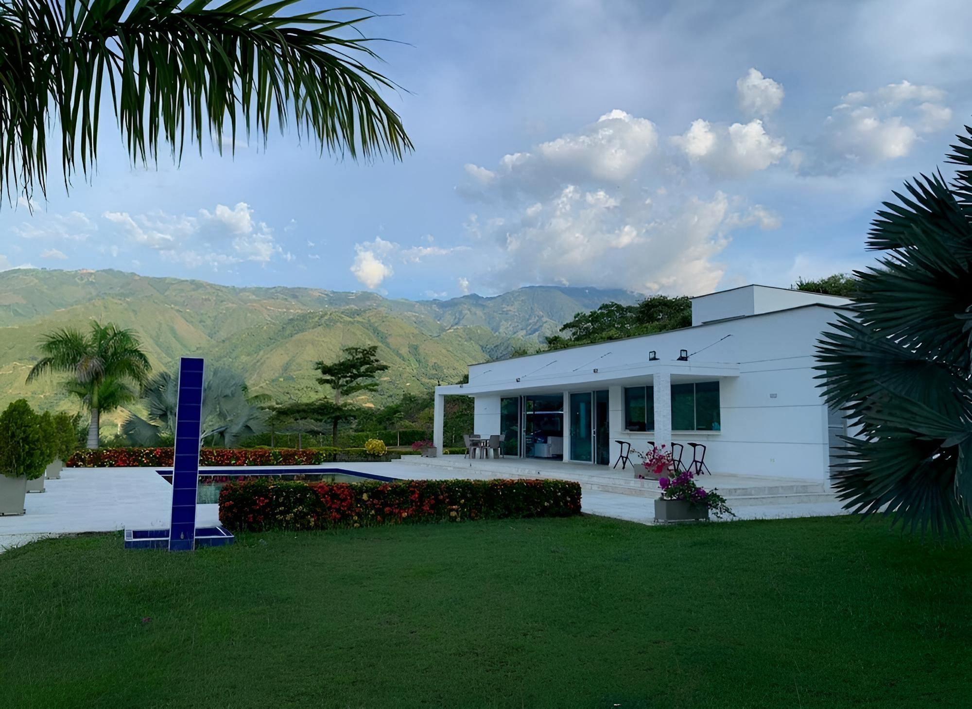 Finca Privada San Jerónimo Antioquia view 2