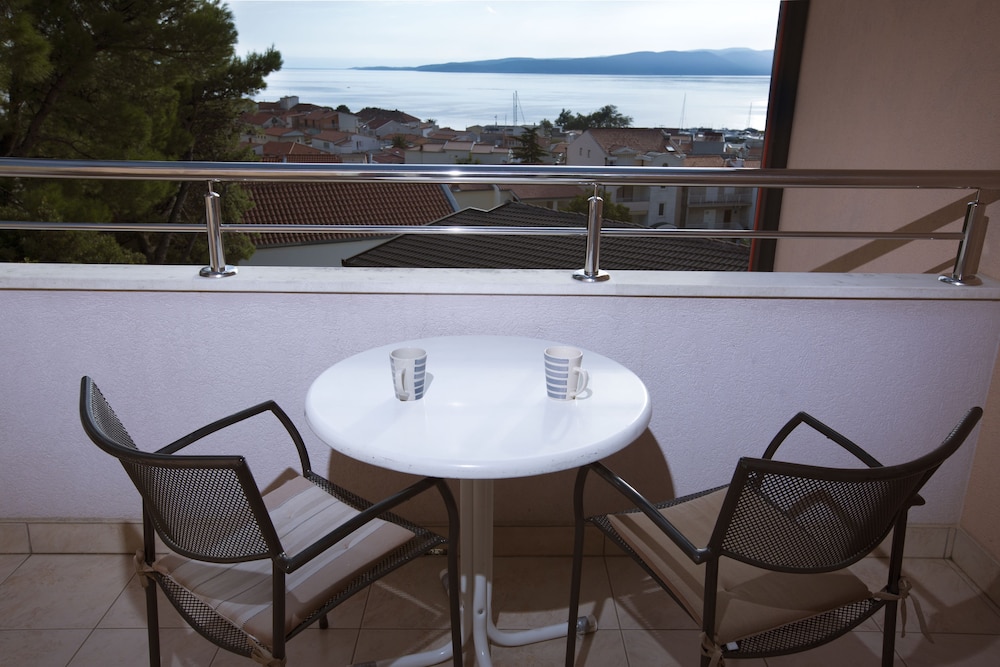Apartments Vila Adrijana and Fitness Studio Wolf