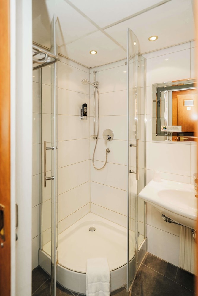 Frankfurt Vacations - Savoy Hotel Frankfurt - Property Image 3