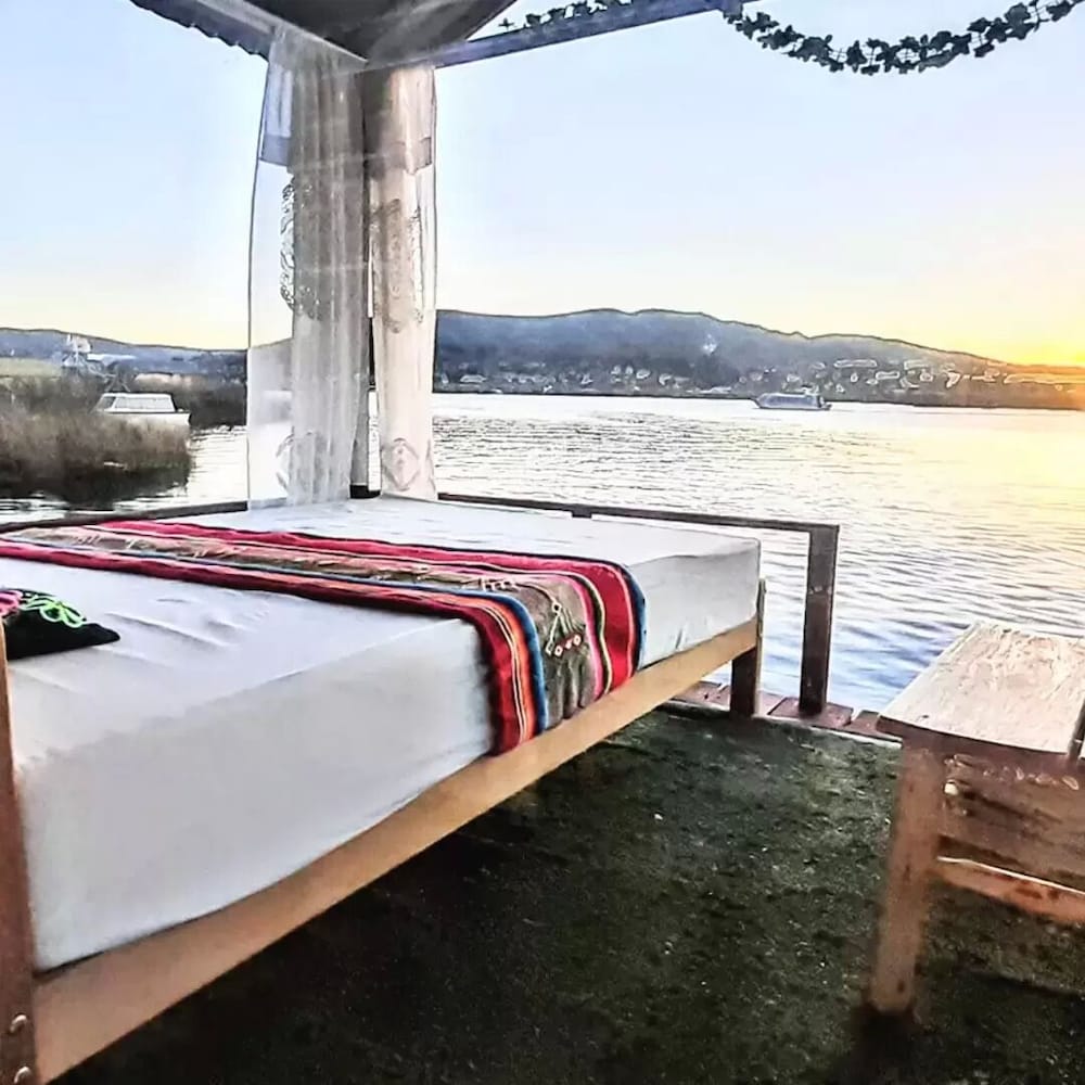 Uros Amaru Marka Lodge view 2
