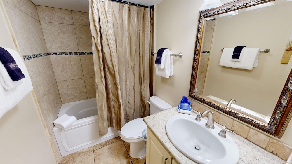 Shoreline Towers 2052 2 Bedroom Condo