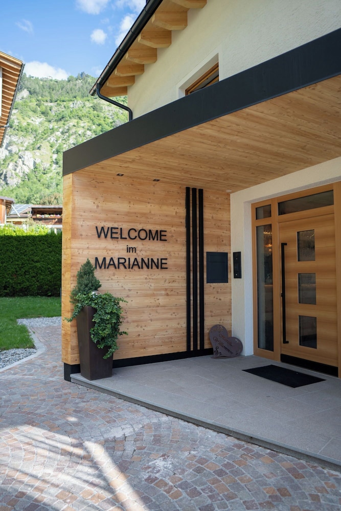Garni Marianne