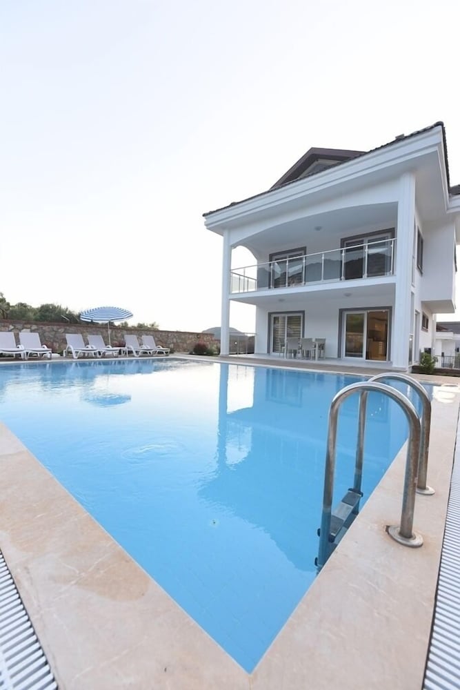 Orka Diamond Villa 08 view 5