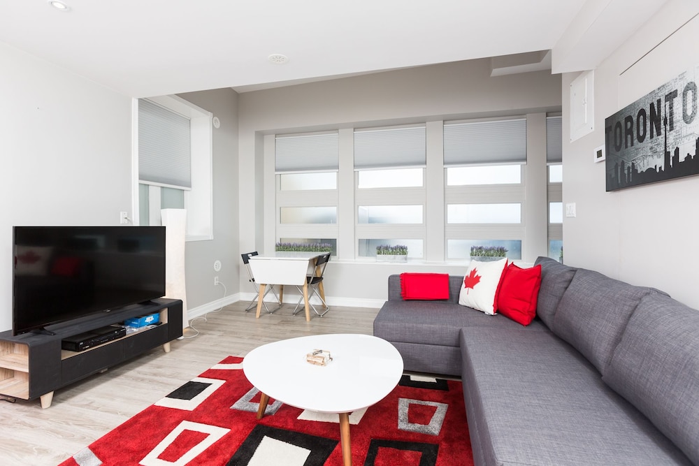 Applewood Suites - Annex Coachhouse Loft-0